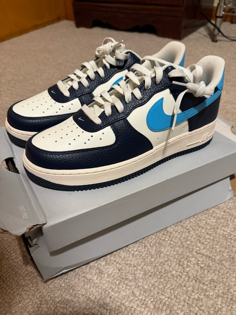 Nike air force 1 low ‘07top white/navy 11.5 men NWB